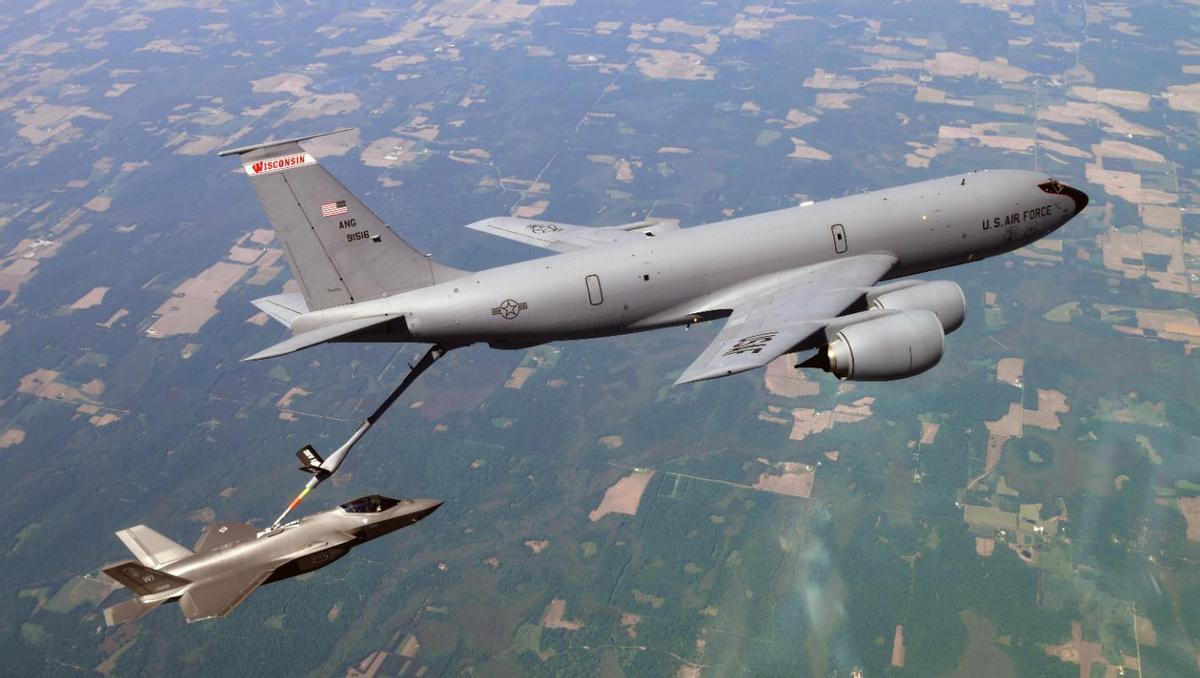 Els EUA augmenten el personal auxiliar d'avions de guerra a la base de Morón mentre s'agreuja la guerra Israel-Iran Els EUA augmenten el personal auxiliar d'avions de guerra a la base de Morón mentre s'agreuja la guerra Israel-Iran
