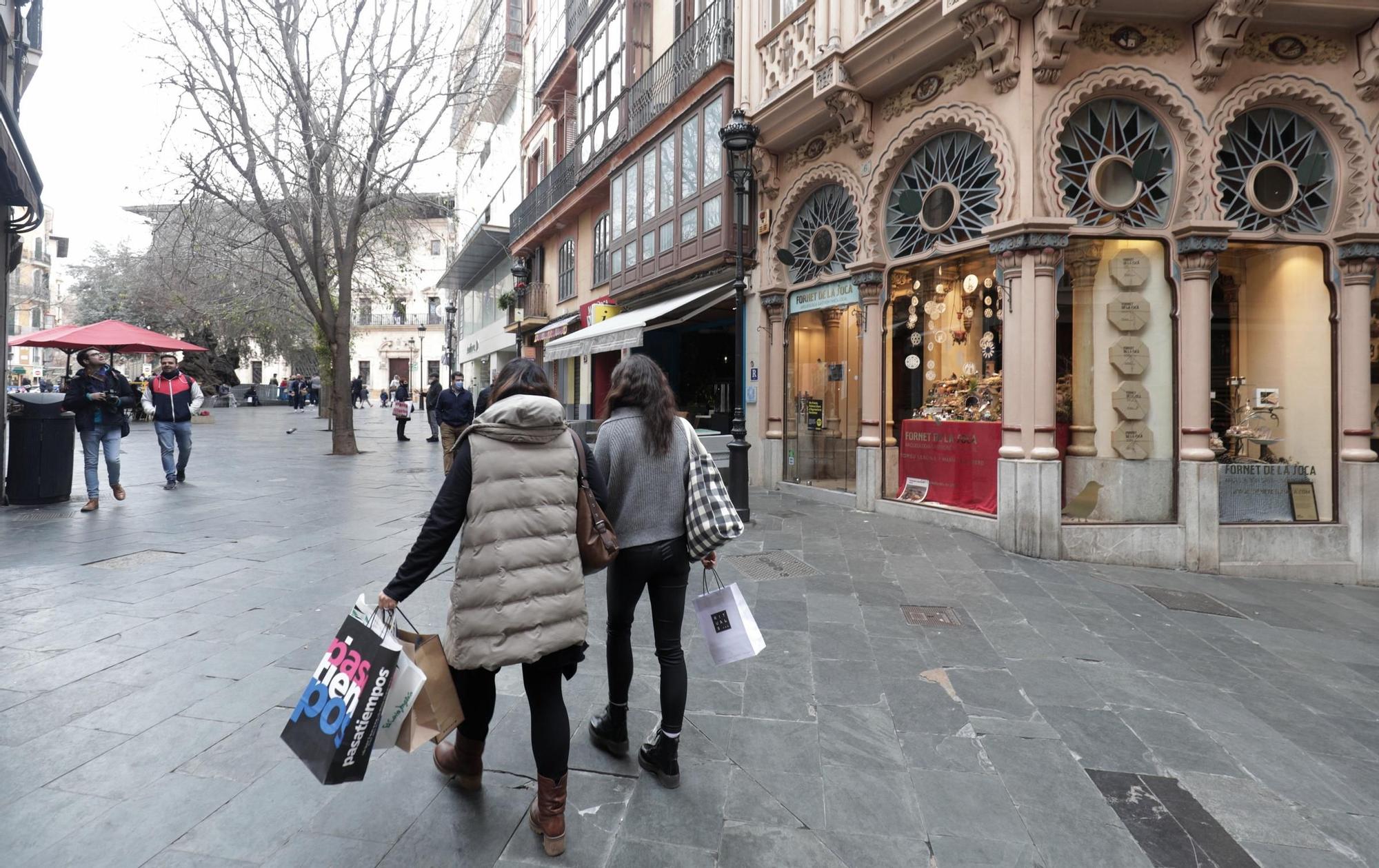 Primer día de rebajas: «Esperamos salvar la temporada de Navidad, que ha sido nefasta»