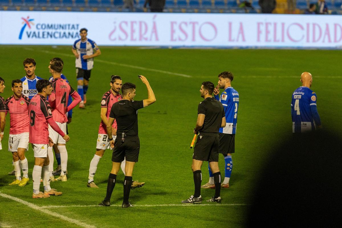 El Sabadell le trae carbón al Hércules en la semana de Reyes