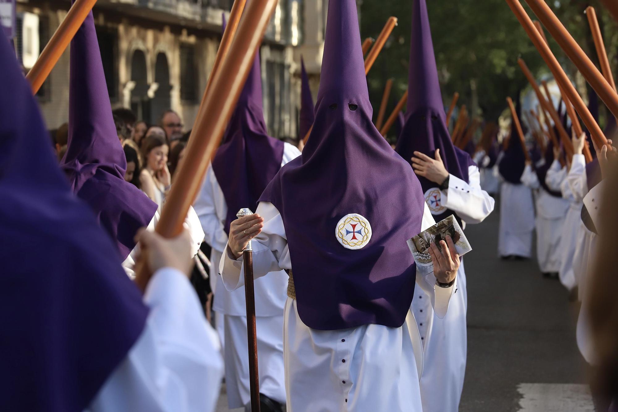 La procesión de la Hermanda de la Santa Faz en imágenes