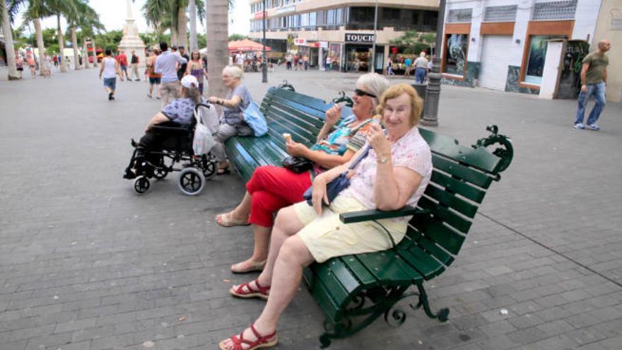 Turistas en la zona de la plaza de La Candelaria