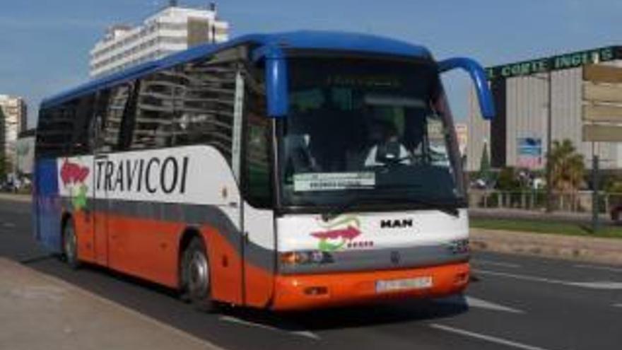 El autobús universitario de Xàtiva transporta a menos de 15 usuarios  al día pese a costar 220.000 euros