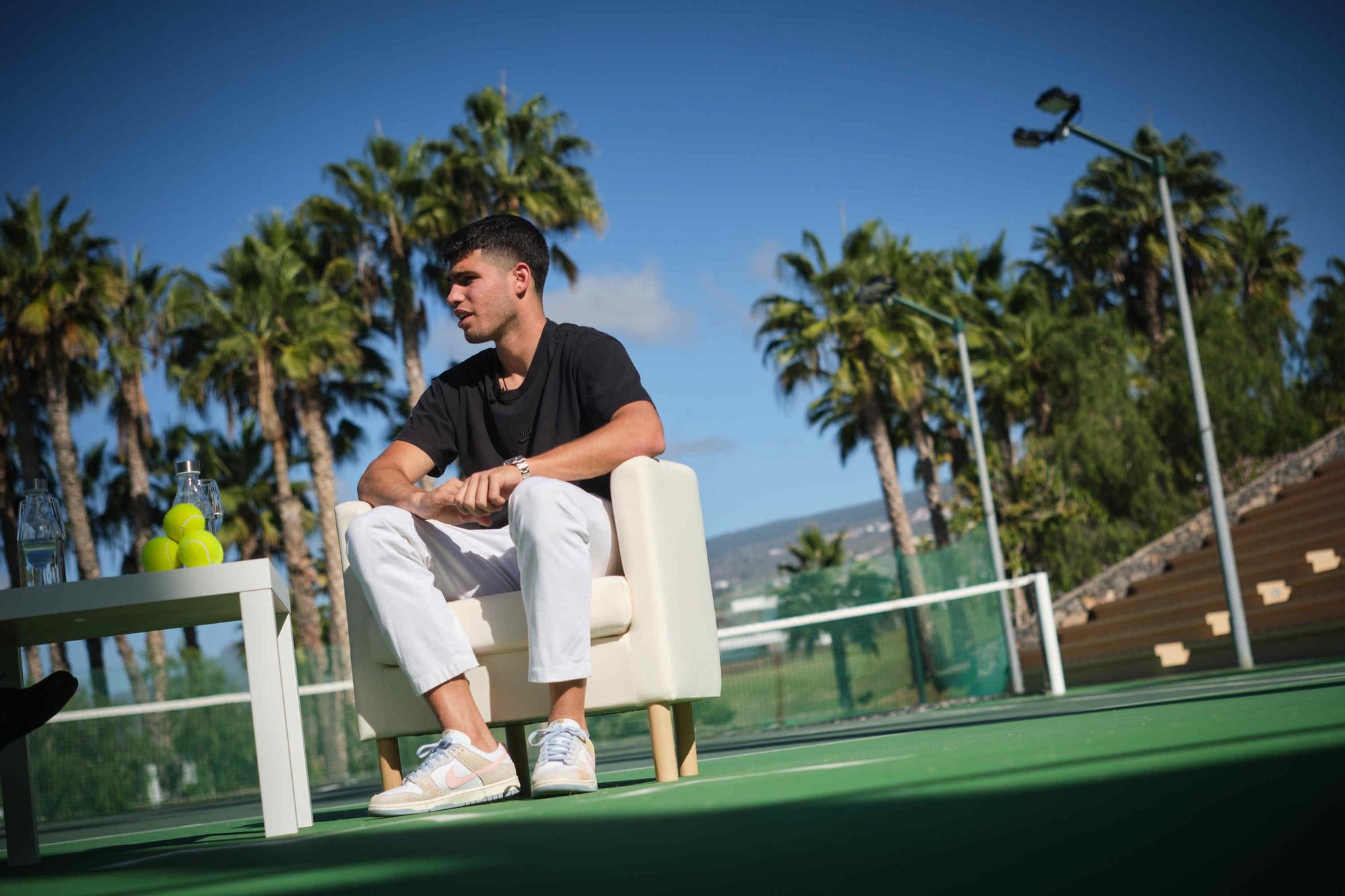 El tenista Carlos Alcaraz descansa en Tenerife