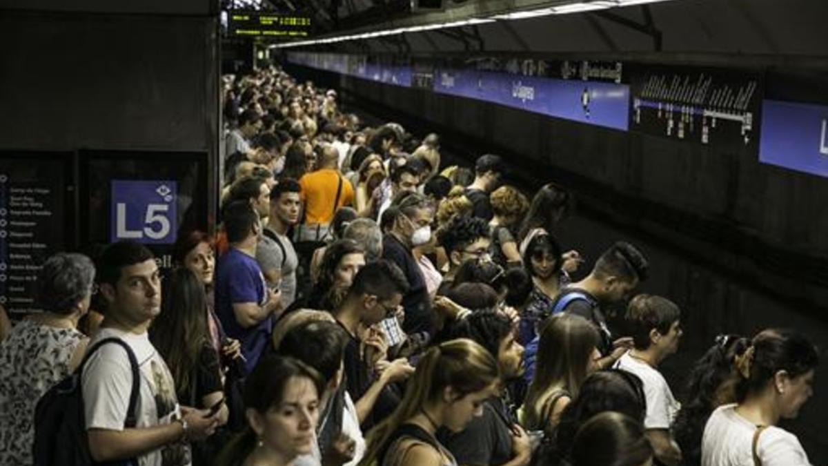 El metro de Barcelona afrontó ayer una nueva jornada de huelga, la 11ª en los últimos tres meses.