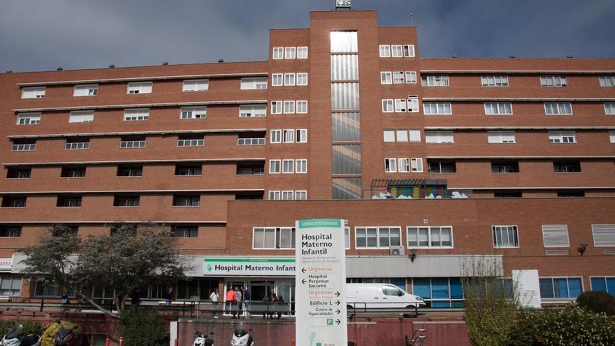 Exterior del Hospital Materno-Infantil de Badajoz.