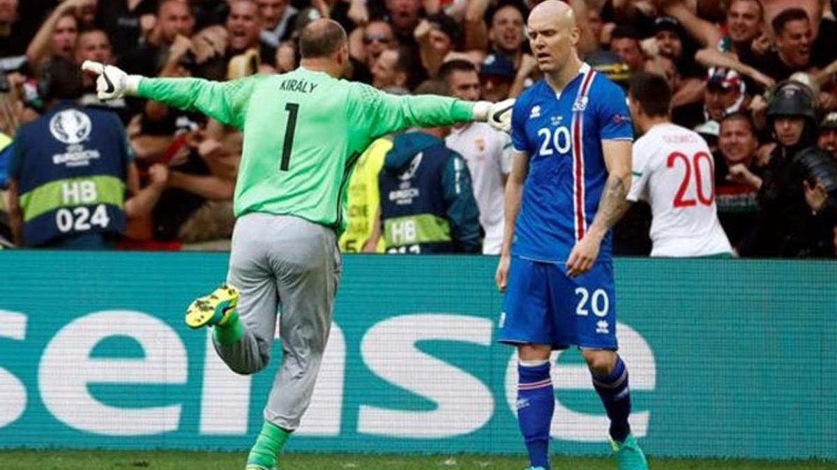 El portero húngaro Kiraly, celebrando el gol del empate