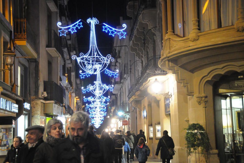 Una trentena de carrers encenen el Nadal