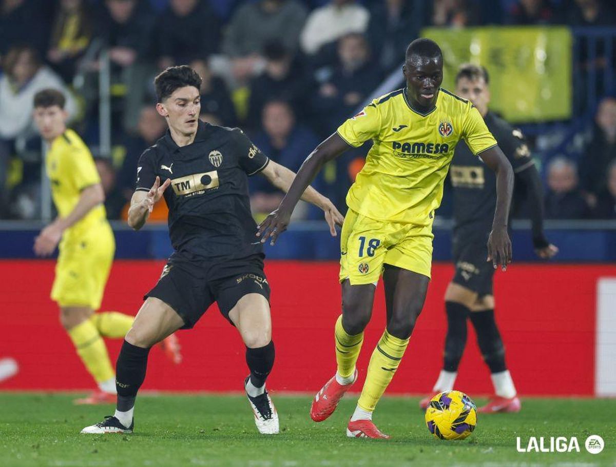 Pepelu y Gueye, en el partido de febrero, el único entre Marcelino y Corberán