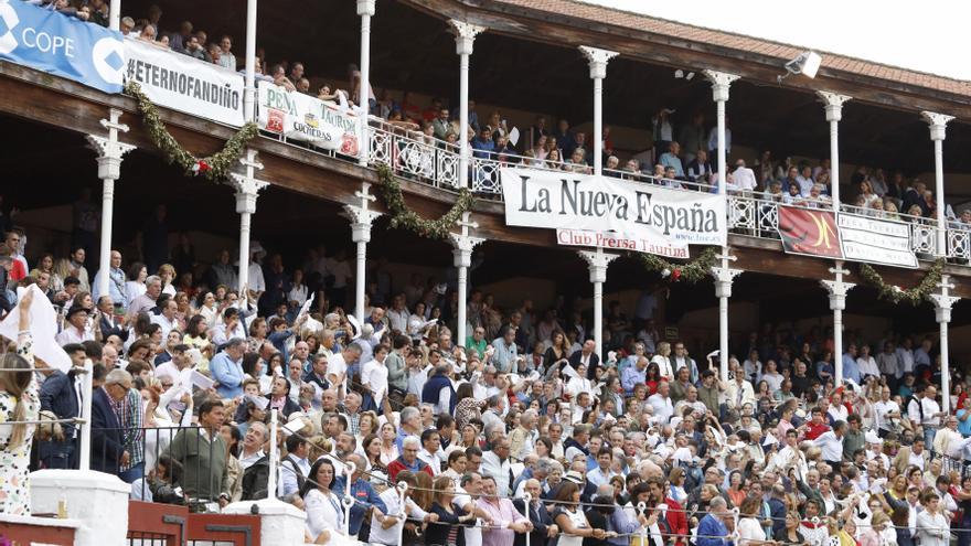 Gijón, los toros y la democracia