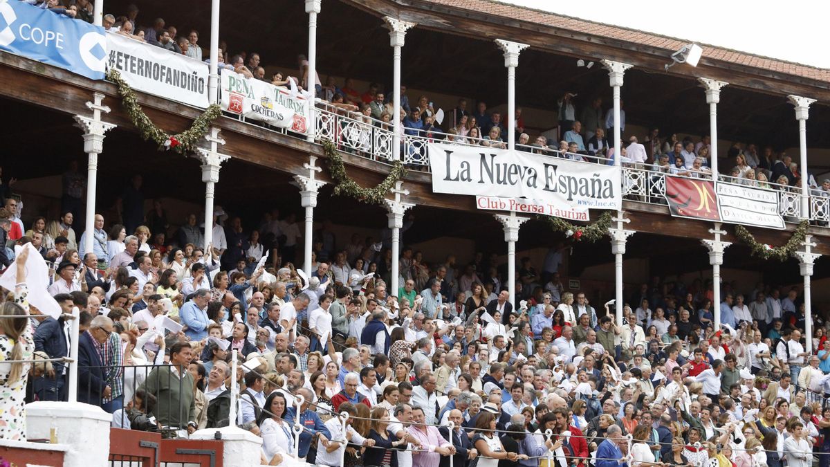 Público en El Bibio, durante la feria de Begoña de 2019.