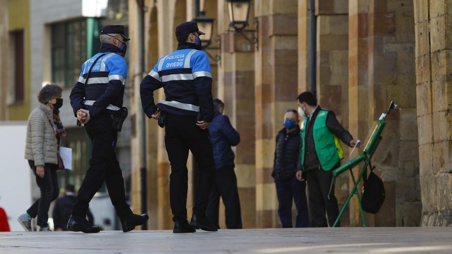 Oviedo estrena su Policía de Barrio