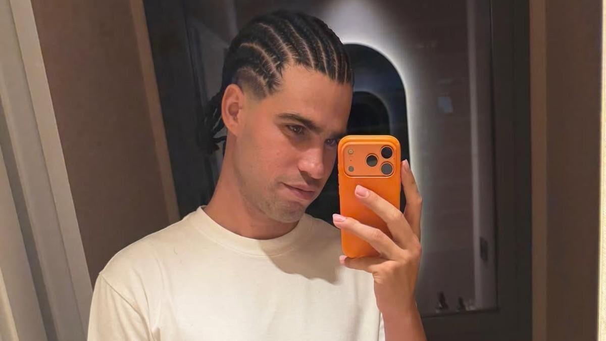 Carlos Alcaraz luce nuevo peinado: unas trenzas africanas.