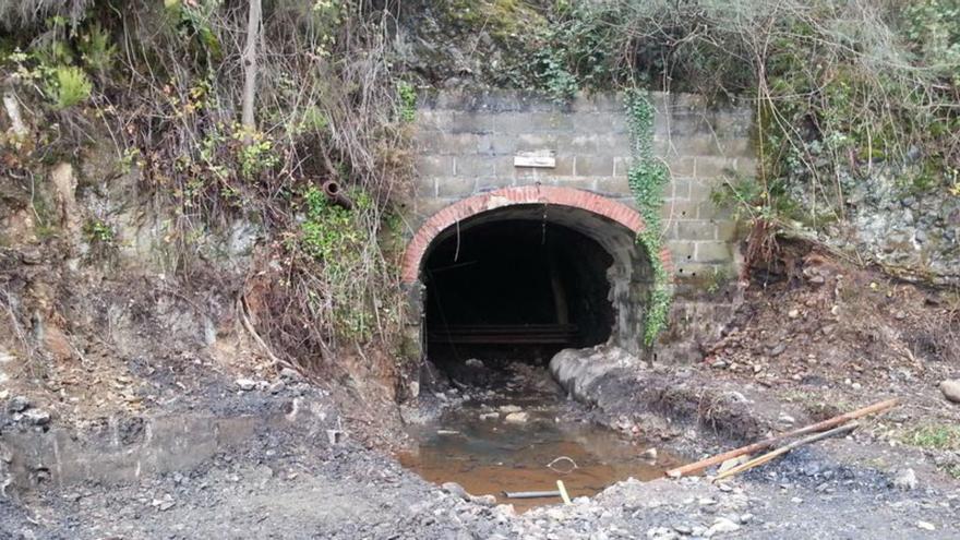 Una de las bocaminas de la explotación de Carballo. | P. R.