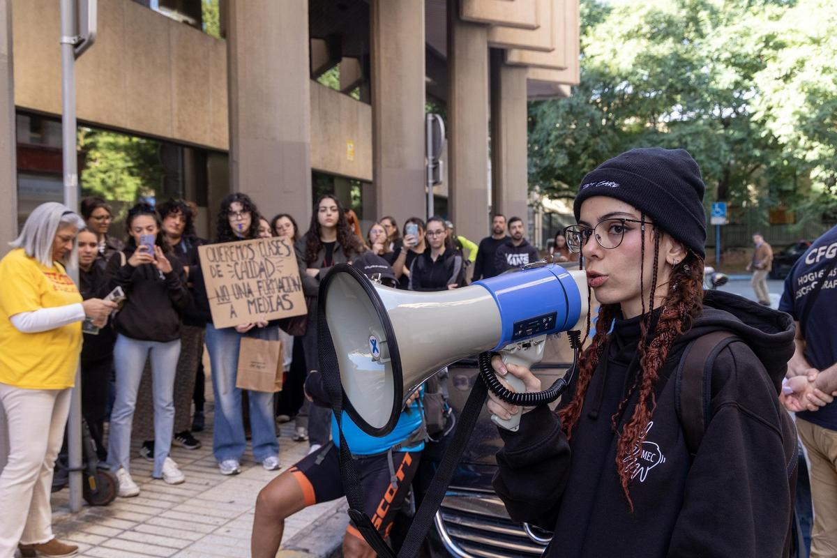 Una estudiante, en la protesta del profesorado experto de FP, este lunes