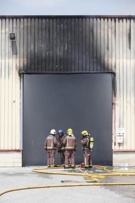 Incendi d'una nau a Porqueres