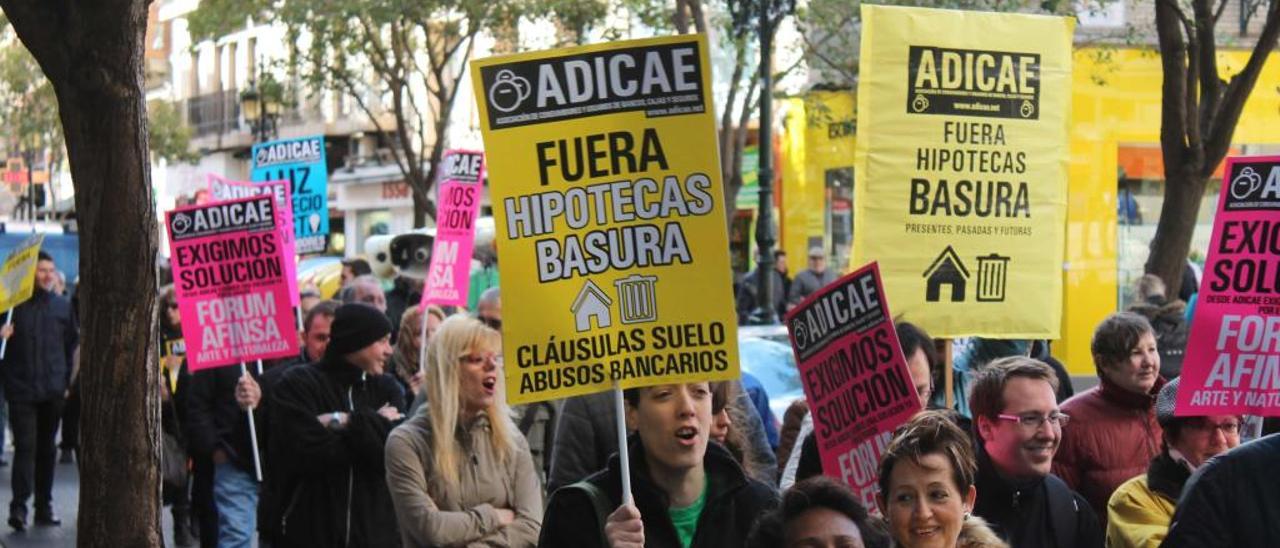 La banca rechaza el 90 % de las revisiones de las cláusulas suelo y obliga a ir al juez