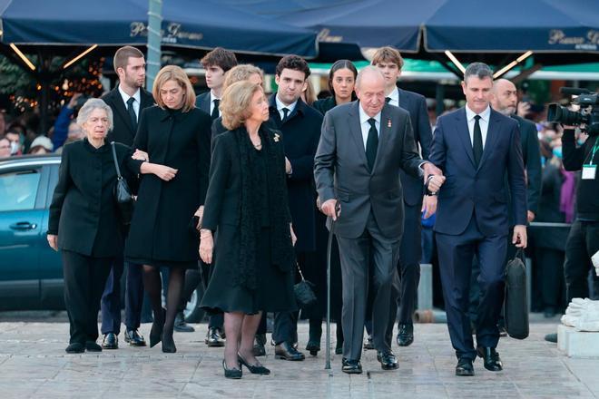 La llega de la familia del rey al funeral de Constantino de Grecia