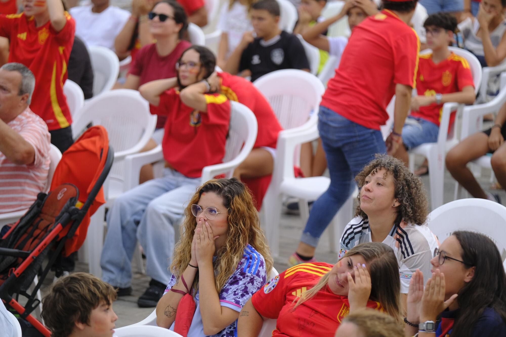 Ambiente de la final de la Eurocopa femenina de fútbol 
