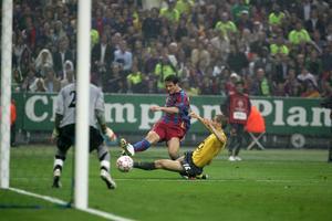 El lateral dret Belletti anota el gol de la victòria.