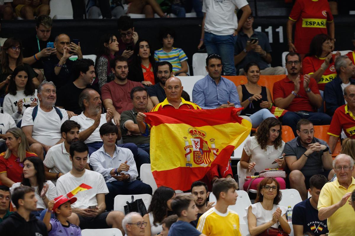 Aficionados españoles durante la eliminatoria del domingo contra Corea del Sur