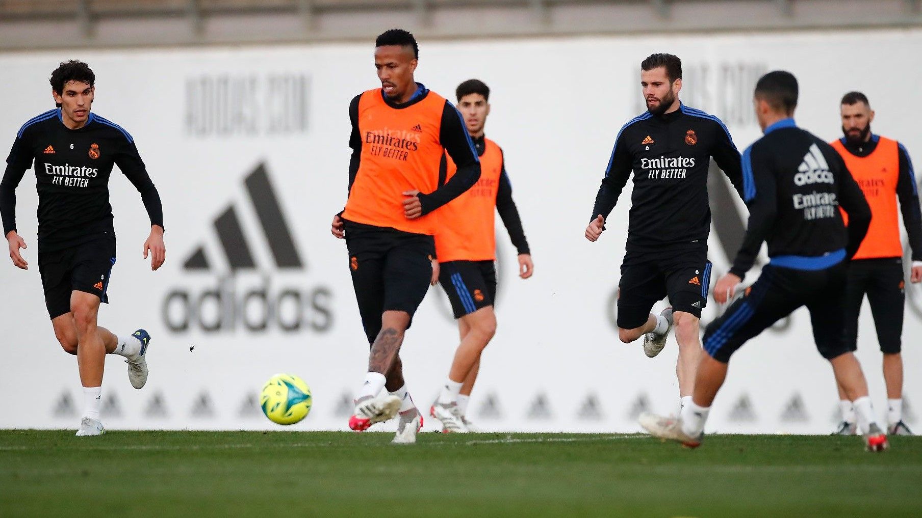 Vallejo, Militao, Asensio, Nacho Lucas y Benzema se entrenan en Valdebebas.