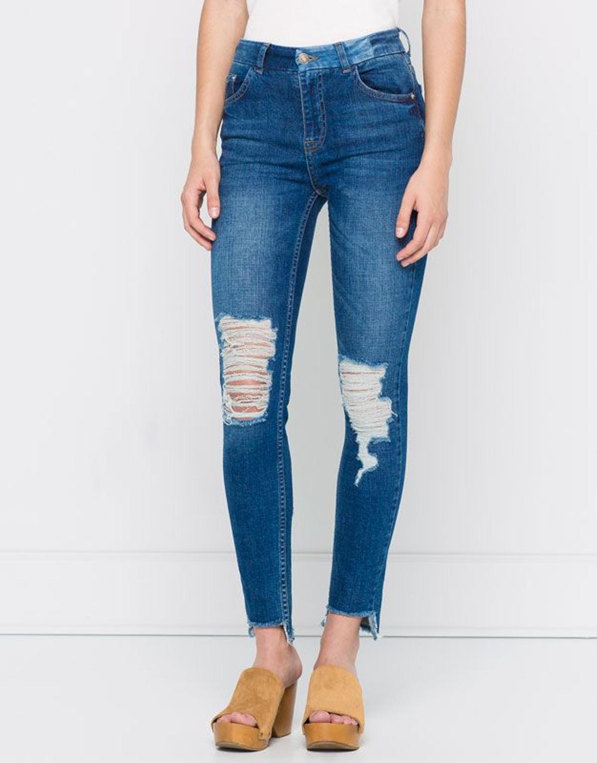 Jeans skinny fit rotos bajo asimétrico, Pull&amp;Bear