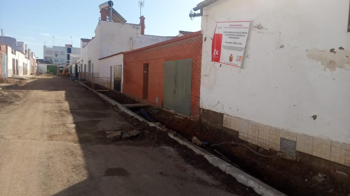 Obras en la avenida José Simón de Lillo.