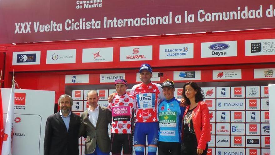 Raúl Alarcón, con el maillot de líder de la Vuelta a Madrid