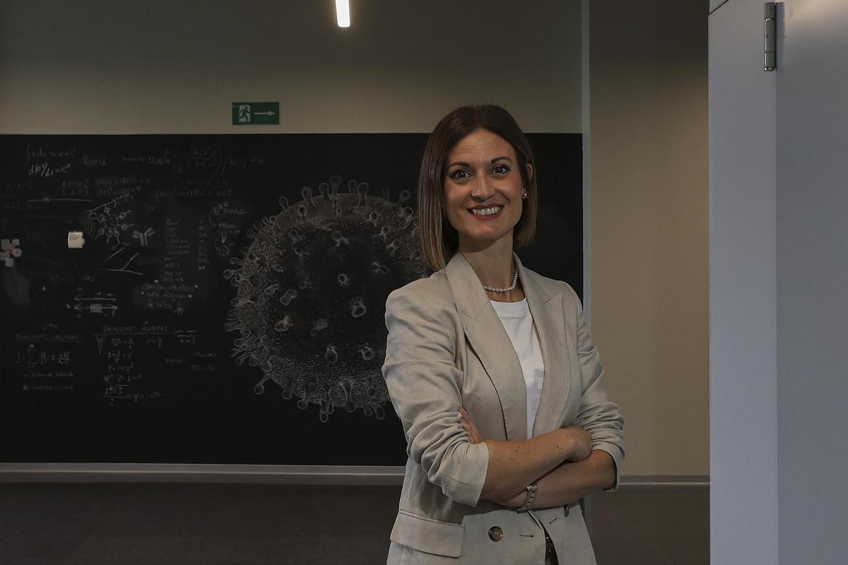 Pilar Domingo-Calap, investigadora del Instituto de Biología Integrativa de Sistemas (I2SysBio) de la Universitat de València