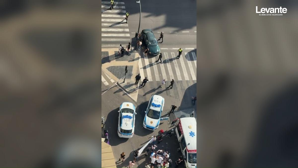 Aparatoso atropello en el centro de València.