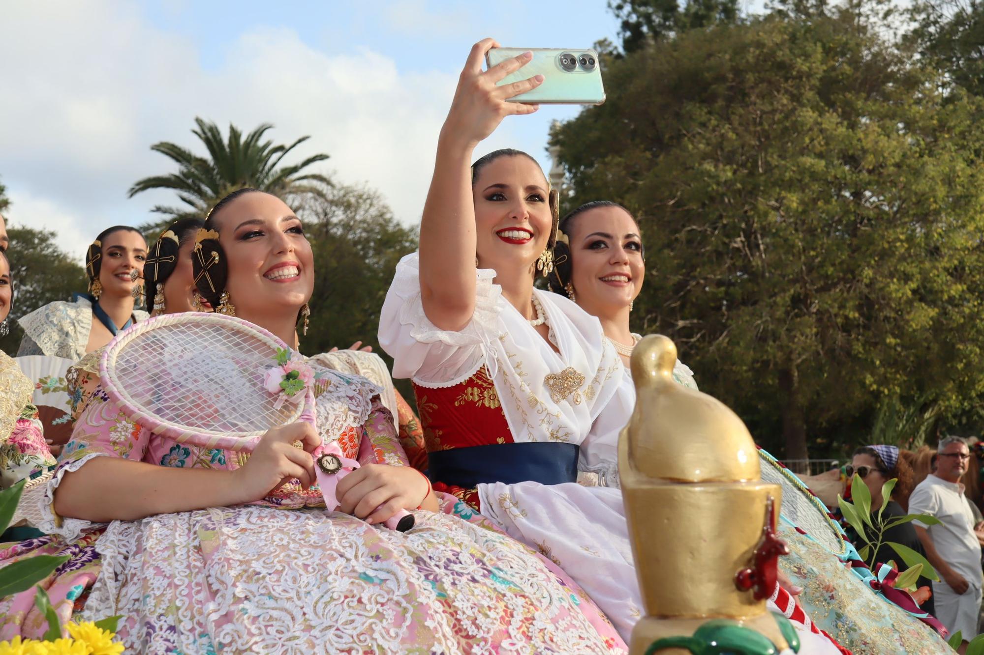 La Batalla de Flores de las candidatas a Falleras Mayores de València