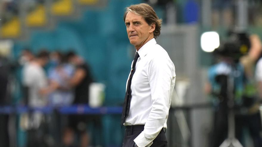 Mancini dimite como seleccionador de Italia