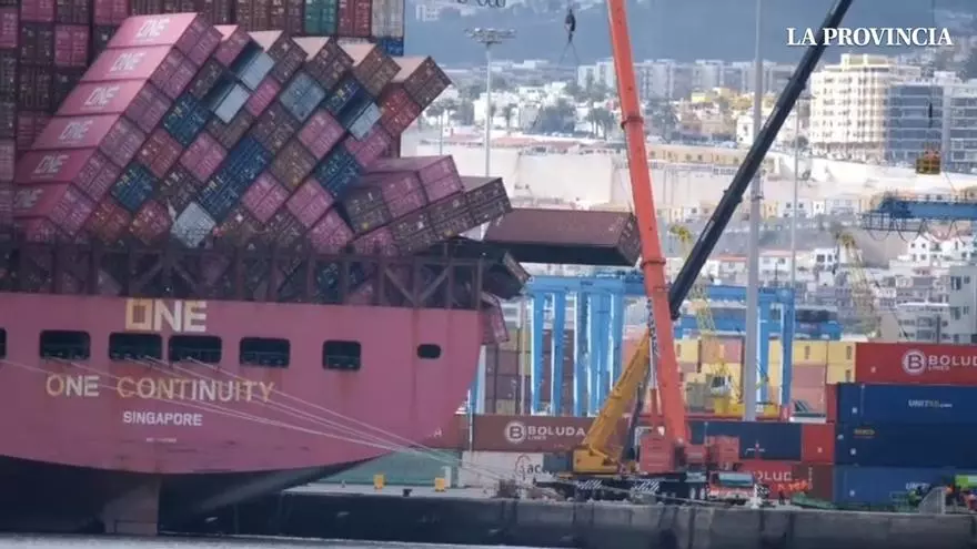 La delicada descarga del 'One Continuity' en el Puerto de Las Palmas
