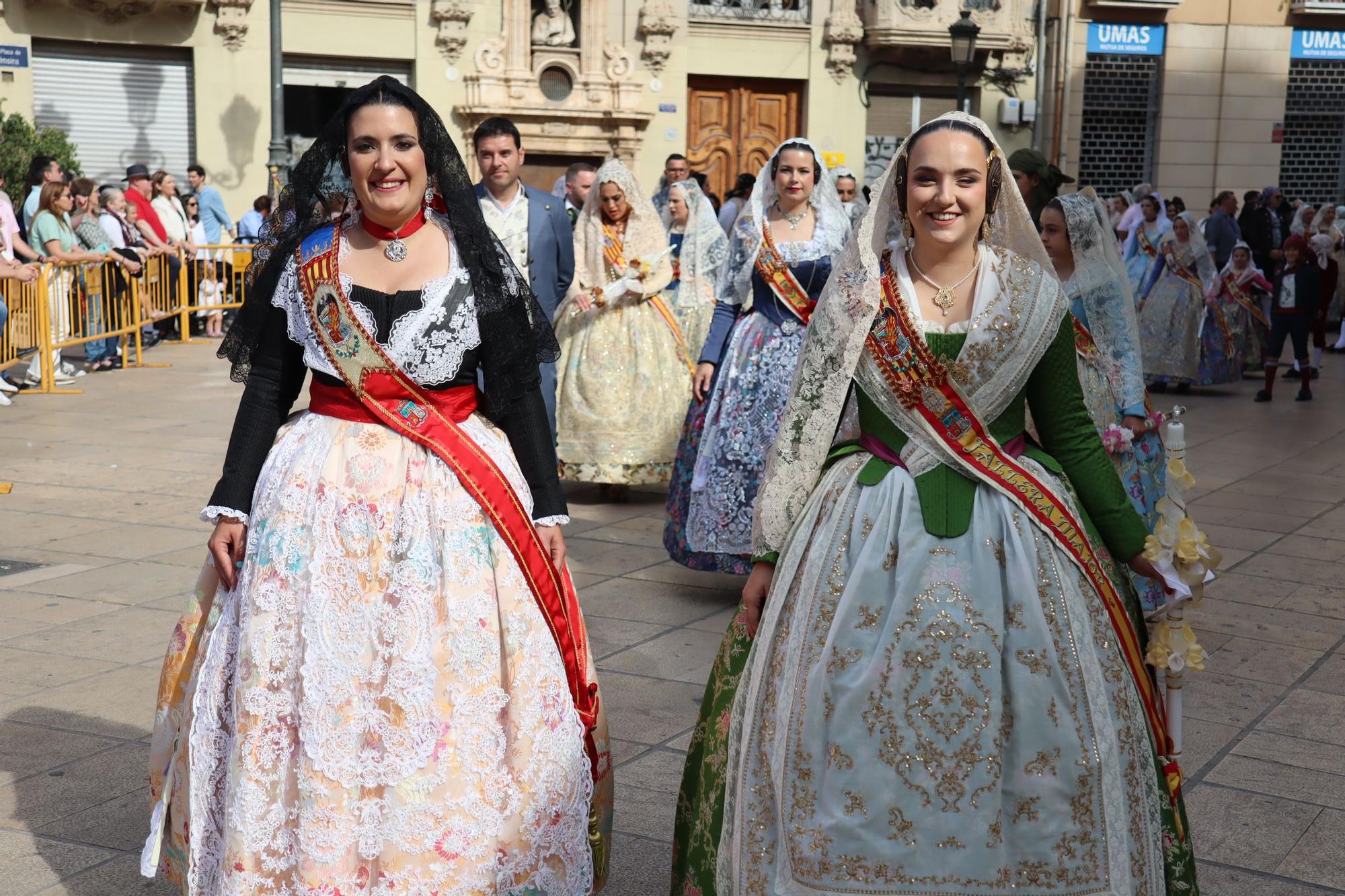 Las comisiones de falla en la Procesión de la Virgen (2/5)