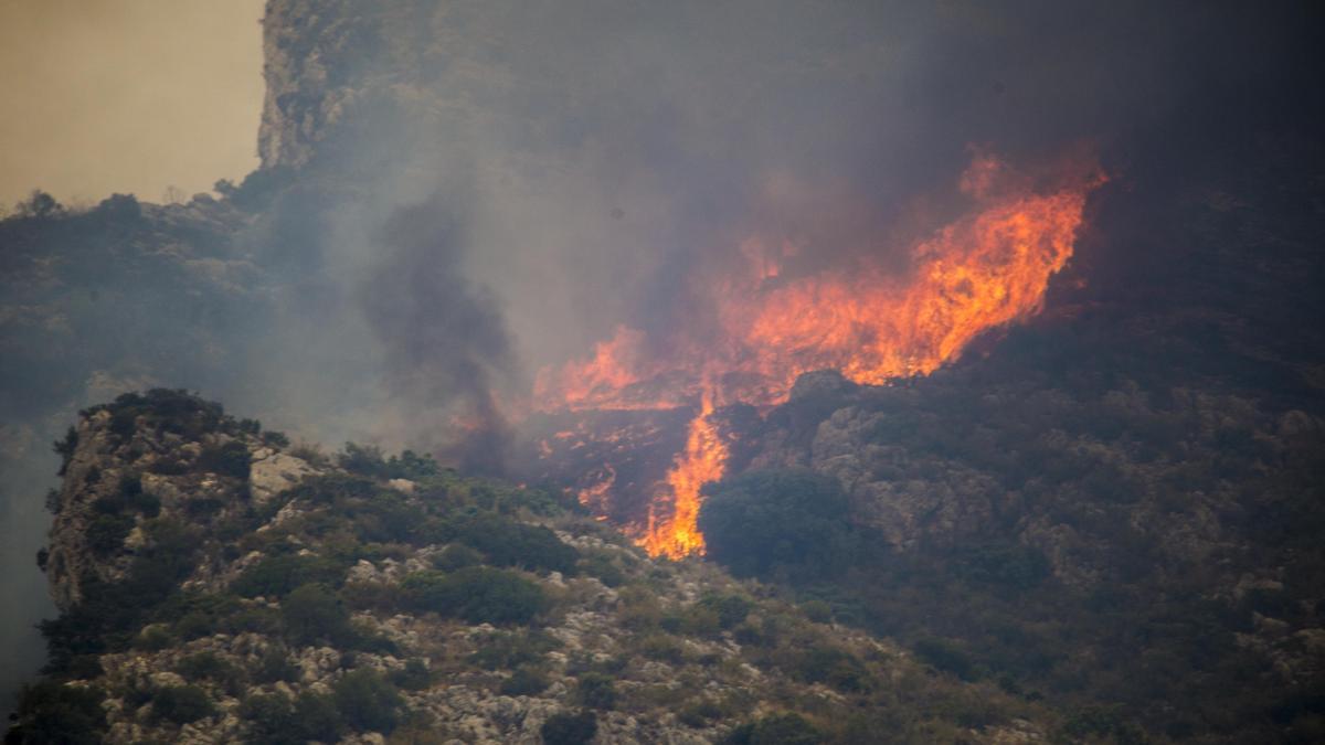 Imagen de archivo de un incendio en Pinet en 2019.