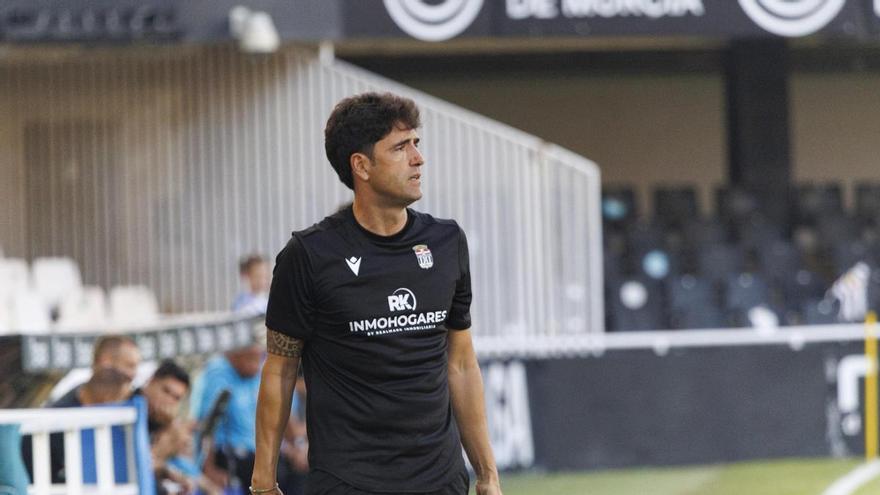 Íñigo Vélez avisa: "El de Majadahonda es un partido igual de complicado que el resto"
