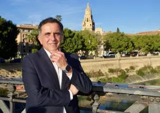 "Si vuelve a gestionar Ballesta nos tendremos que ir de Murcia"