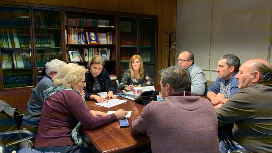 Reunión de la delegada con alcaldes de La Guareña sobre carretera ZA 604 (archivo).