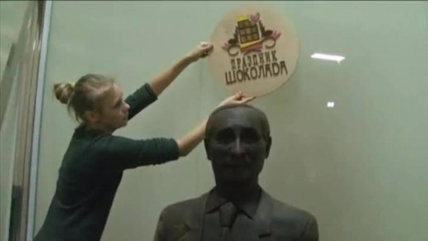 Putin, transformado en estatua de chocolate