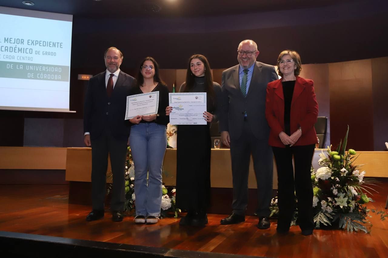 VI Premios de la Fundación Caja Rural del Sur a los mejores expedientes de Grado de la UCO, en imágenes