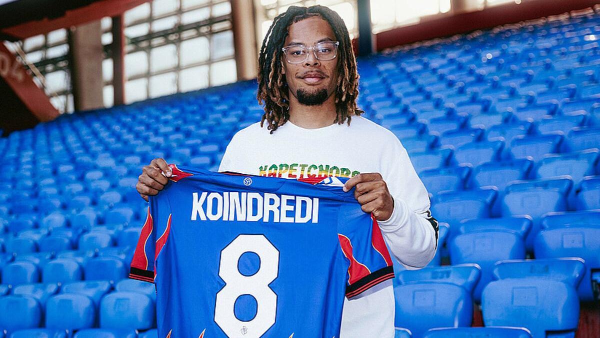 Kobra Koindredi ya posa con los colores del Basilea