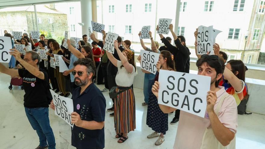 e los cinco vocales del Consello Asesor del CGAC