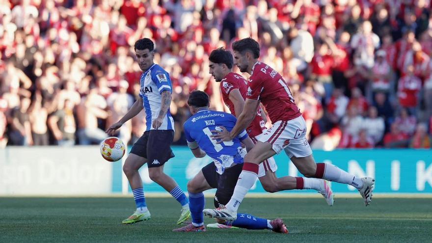 Hércules-Real Murcia: Toril aprieta la soga al cuello del Real Murcia