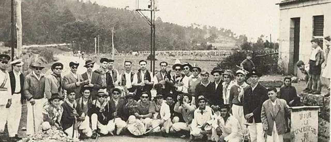 Airiños do Monte, comparsa de Vilariño, cara 1960.