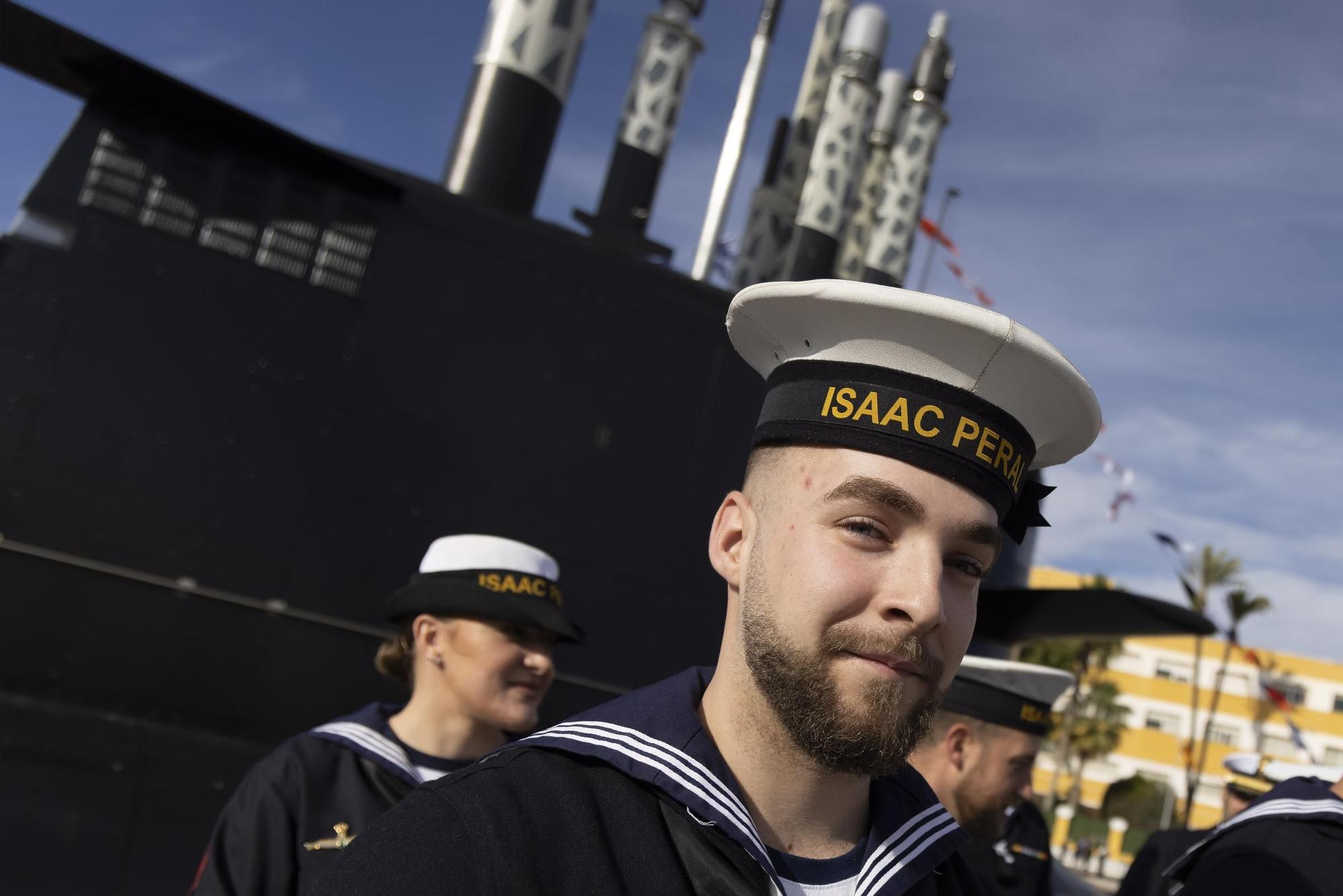 FOTOS: La Armada recibe el submarino S-81 de manos de Navantia