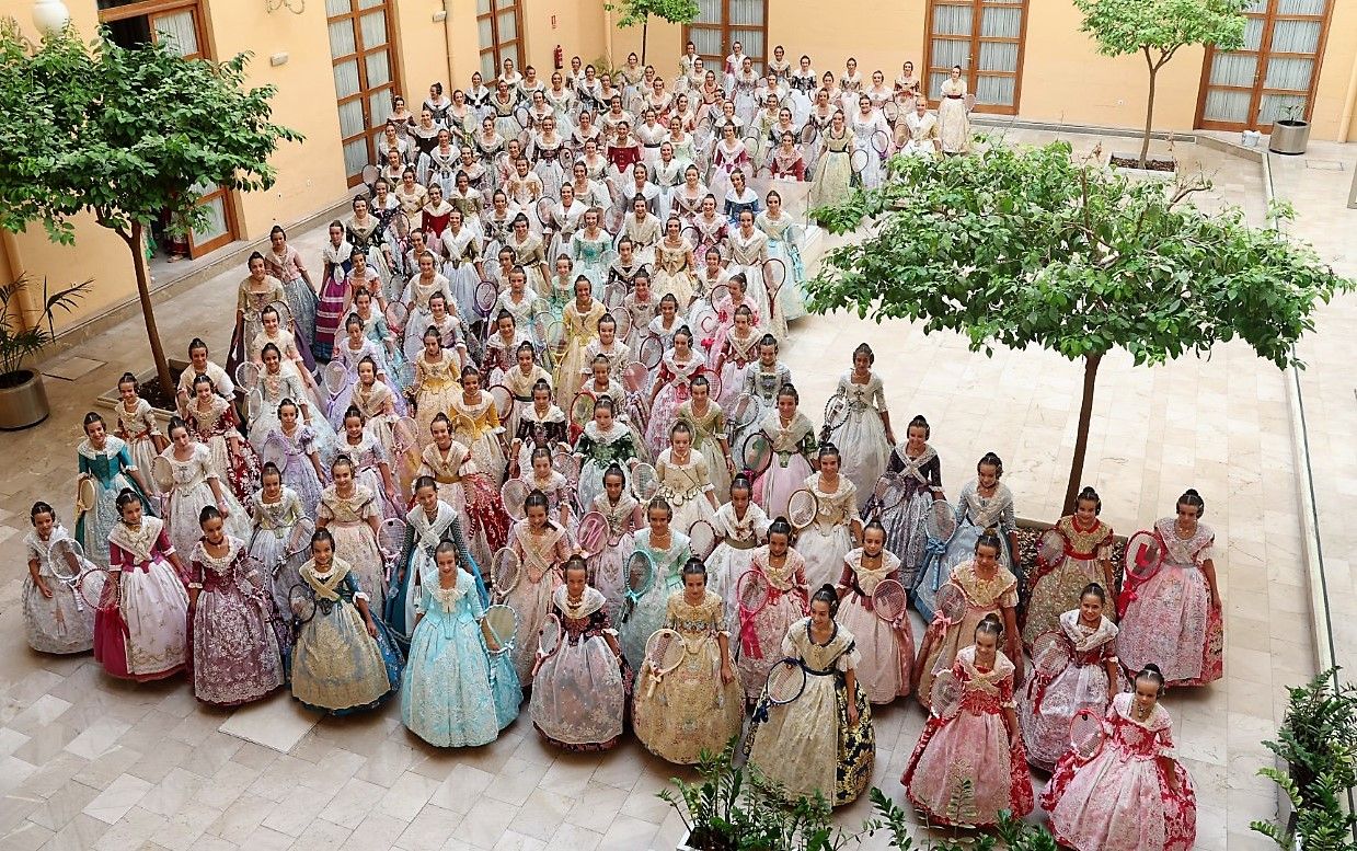 Las candidatas a falleras mayores de València, en la Batalla de Flores