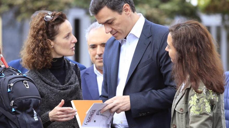 Sánchez mantiene la mano tendida pese a la &quot;consulta de ruptura&quot; de Podemos