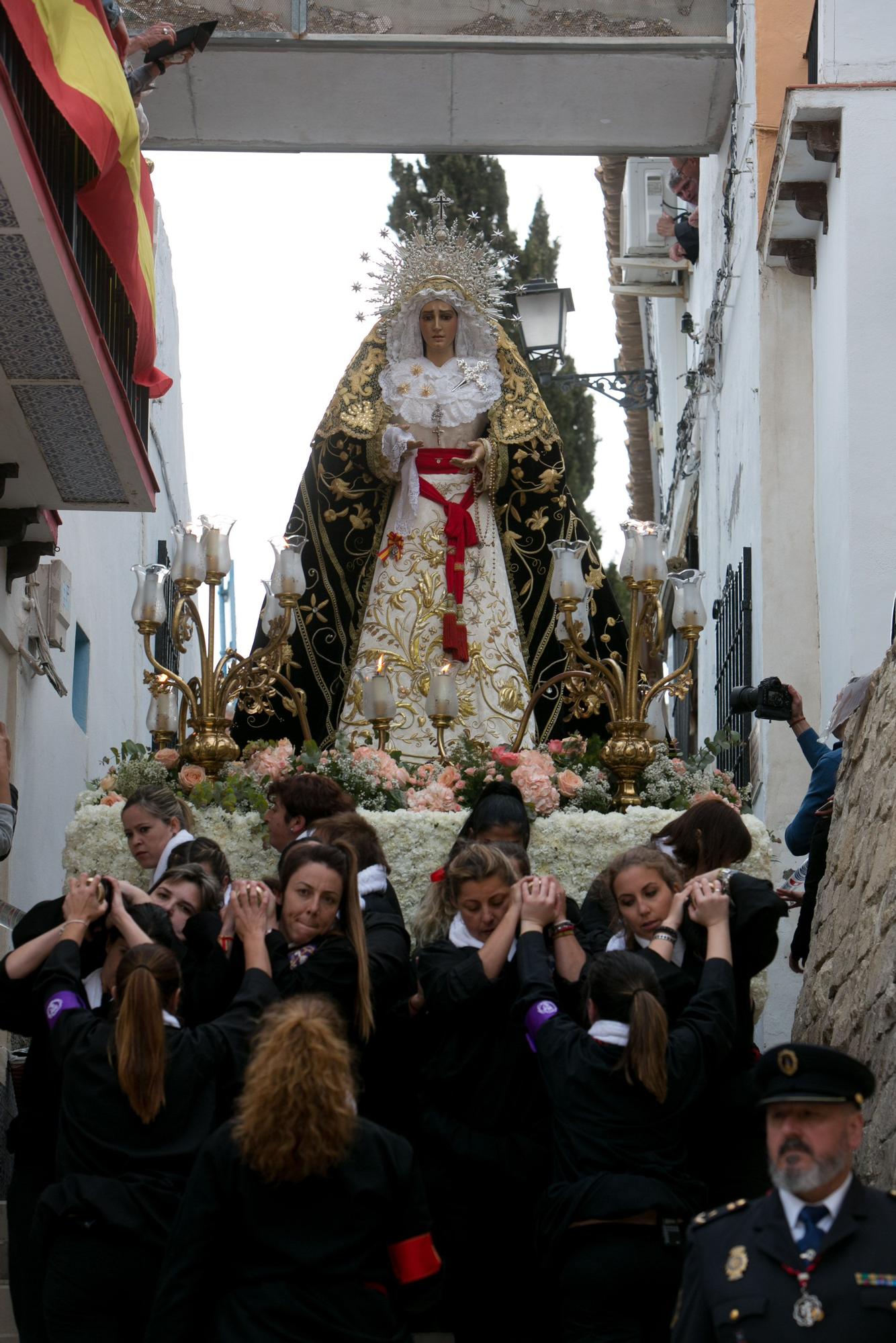 La Virgen de los Dolores en la procesión de Santa Cruz