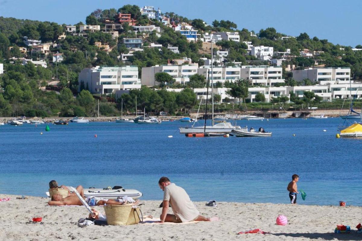 Talamanca. La mejor para quienes están en Vila y no disponen de vehículo porque pueden llegar andando.