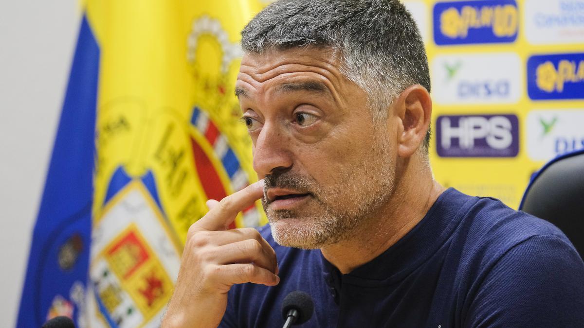 Primer plano de Pimienta, durante su rueda de prensa en Barranco Seco.